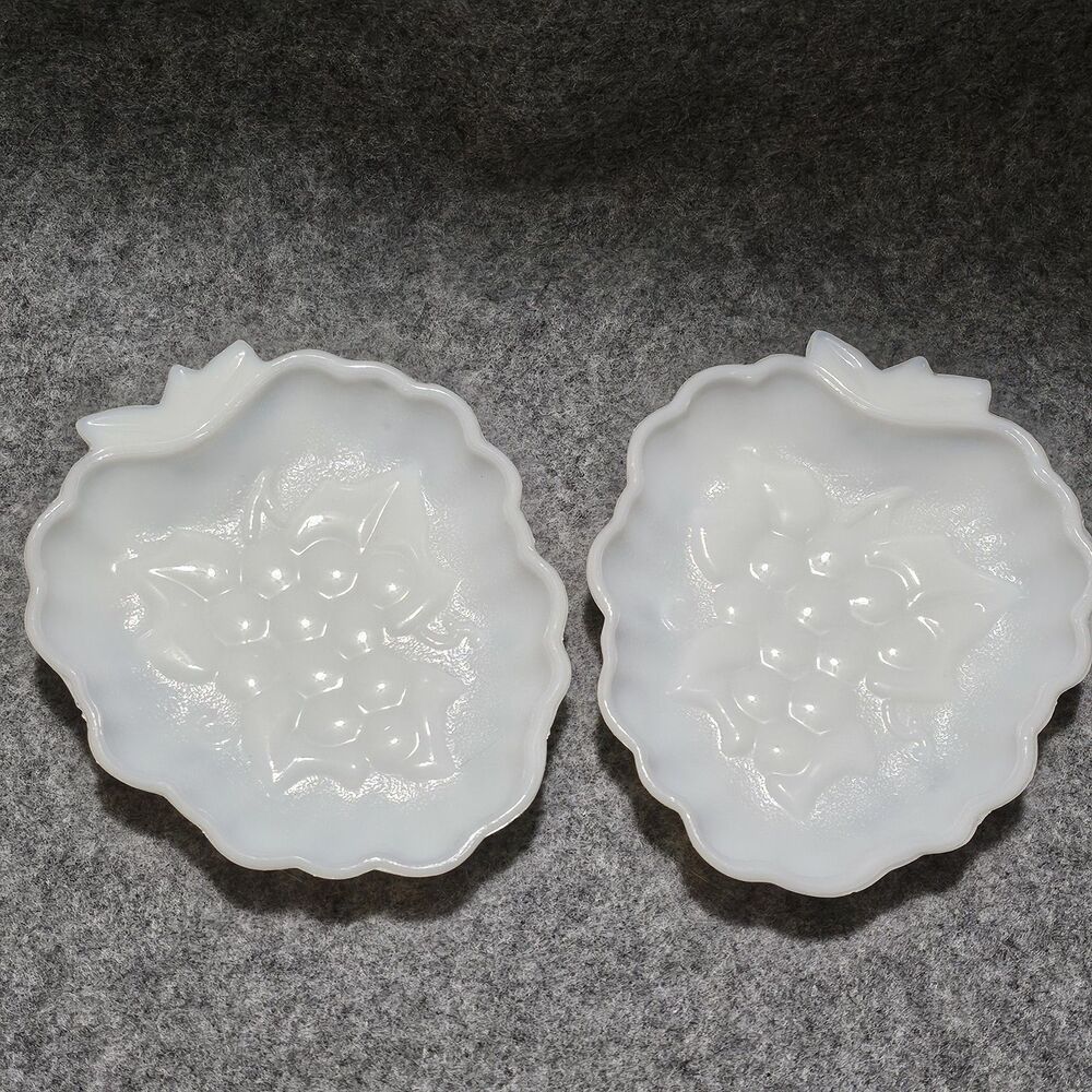 Vintage Hazel Atlas Grape Shape Milk Glass Candy Snack Trinket Party Dish
